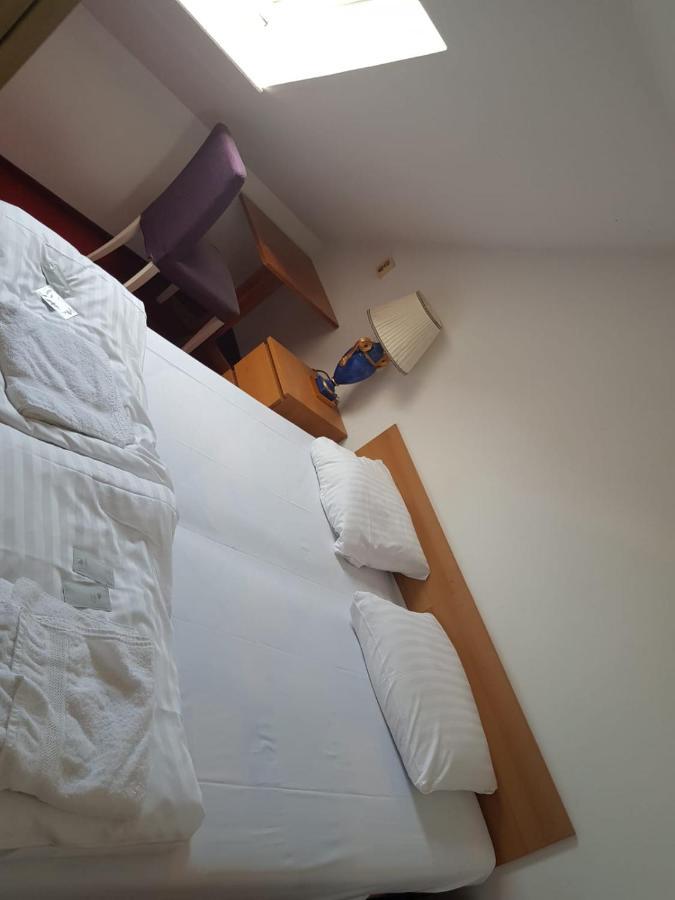 Studio Apartments Oranien Burger Tor Appartamento Berlino